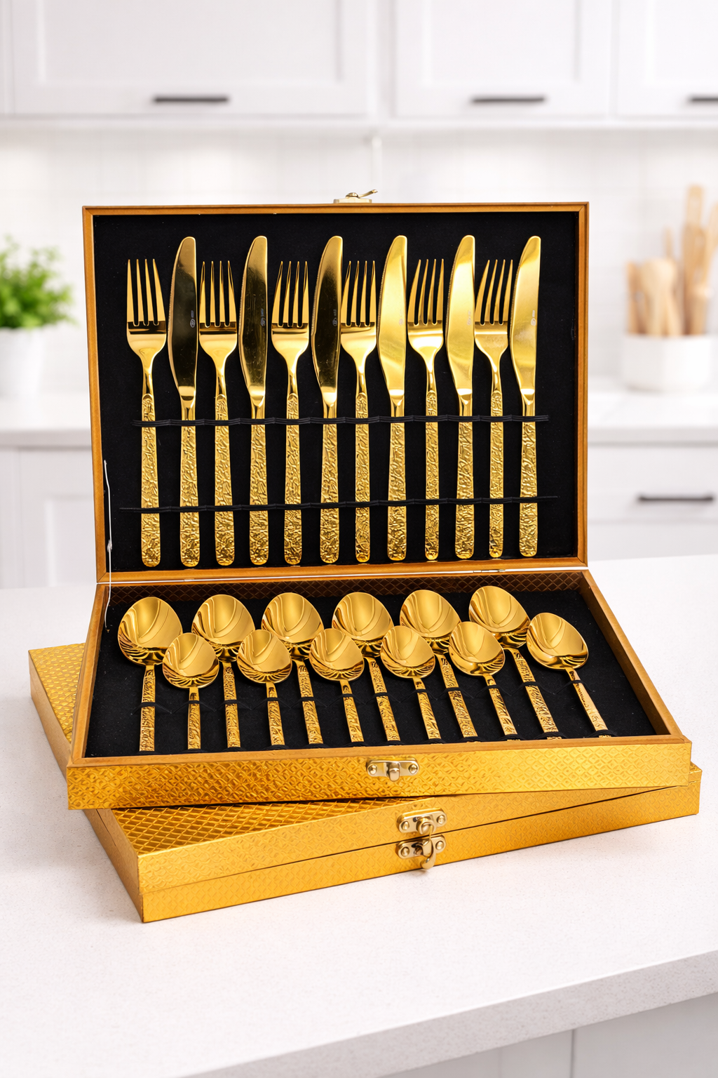 Set of golden stainless steel cutlery, premium finish, 24 pieces, for 6 people, gift box included, Craft