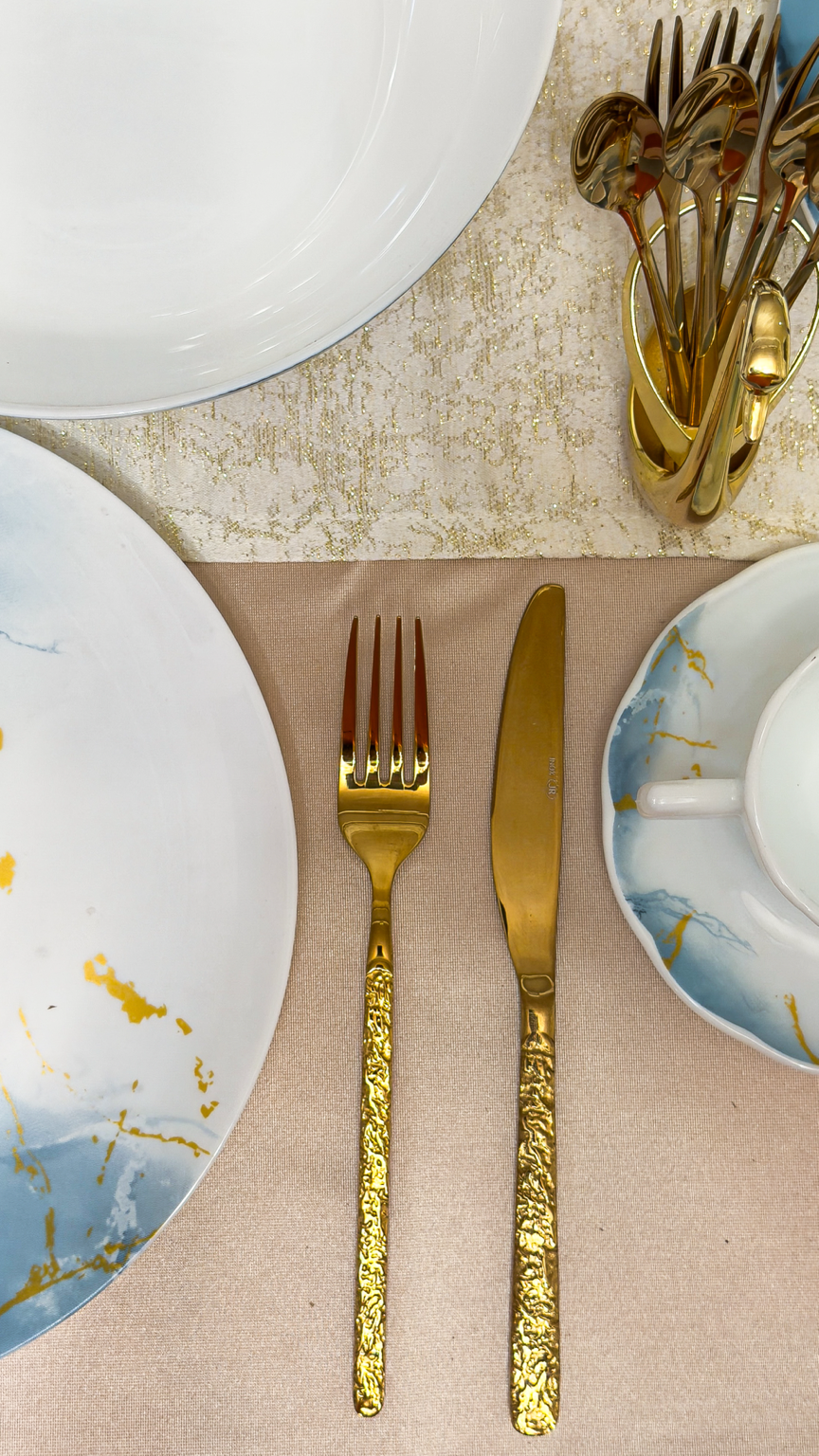 Set of golden stainless steel cutlery, premium finish, 24 pieces, for 6 people, gift box included, Craft